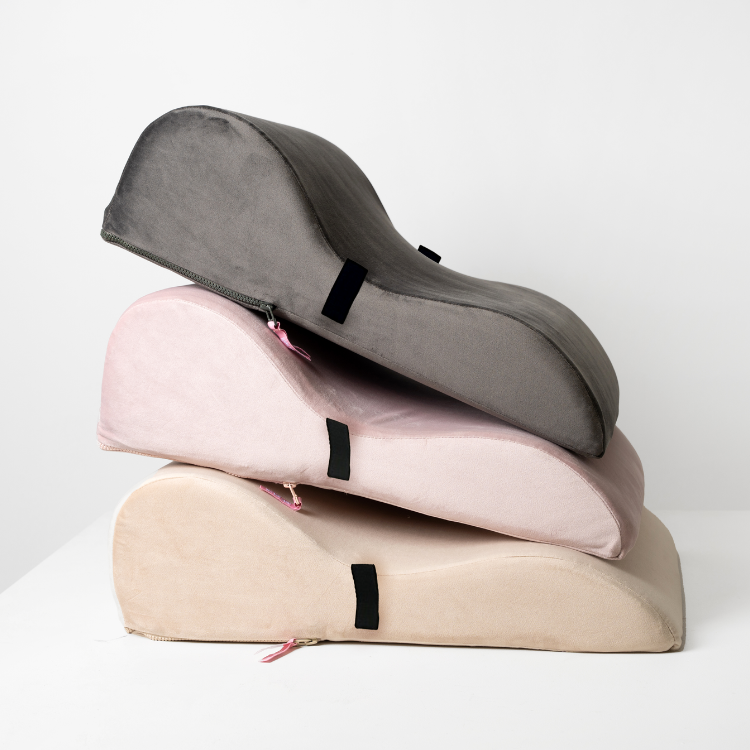 Sex Pillow | Bumpy Cuddles With Built-In Restraints | Girls Get Off Sex Pillow | Bumpy Cuddles With Built-In Restraints | Girls Get Off